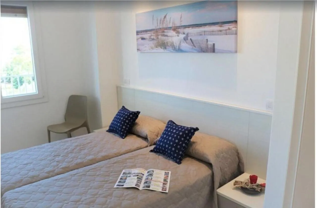 Joyful Sea-View Apartment With Beach Place Бибионе Италия