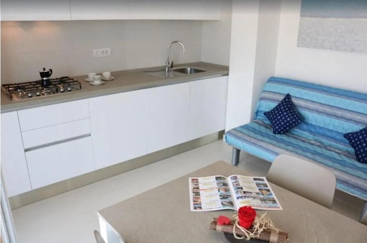 Joyful Sea-View Apartment With Beach Place Бибионе